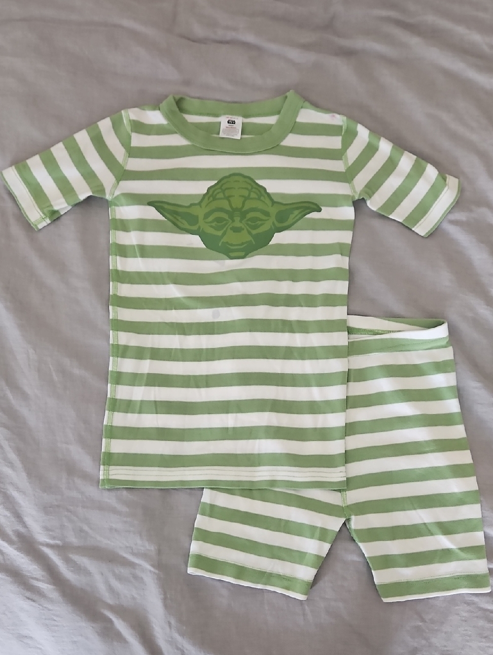 Hanna Andersson Kids Green Stripe Yoda Pajama Set